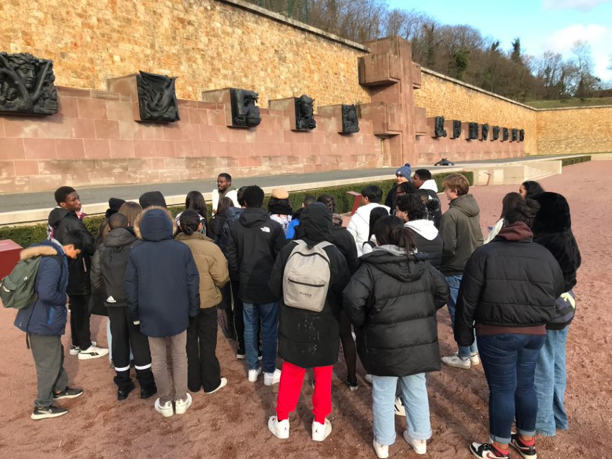 Visite de la Cordée de la réussite ENSTA Paris au Mont-Valérien