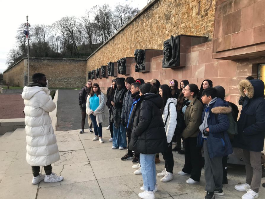 Visite au Mont-Valérien dans le cadre de la Cordée de la réussite Talents d'Avenir d'ENSTA Paris