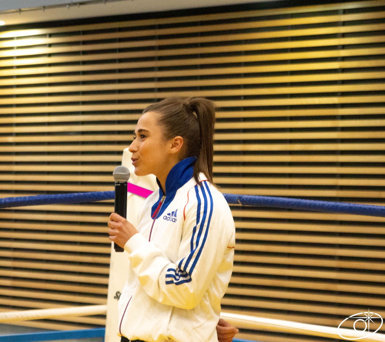 Aurore Bourçois dans le grand hall d'ENSTA Paris