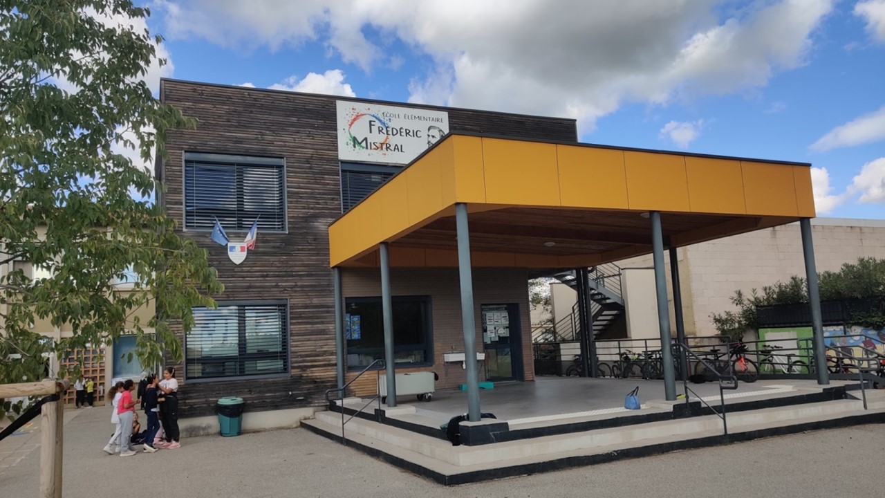 Ecole Frédéric Mistral à Jonquières