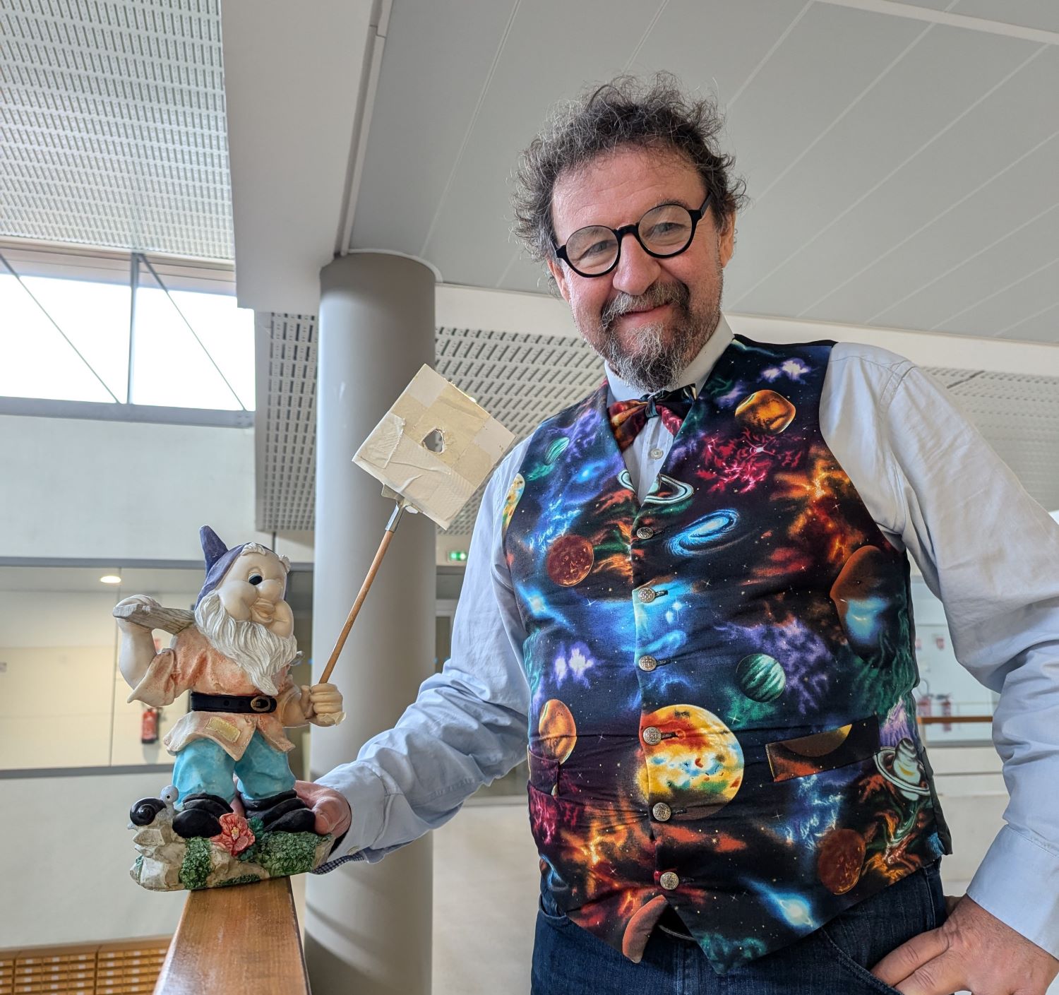 Jérôme Perez et le gnomon d'ENSTA Paris