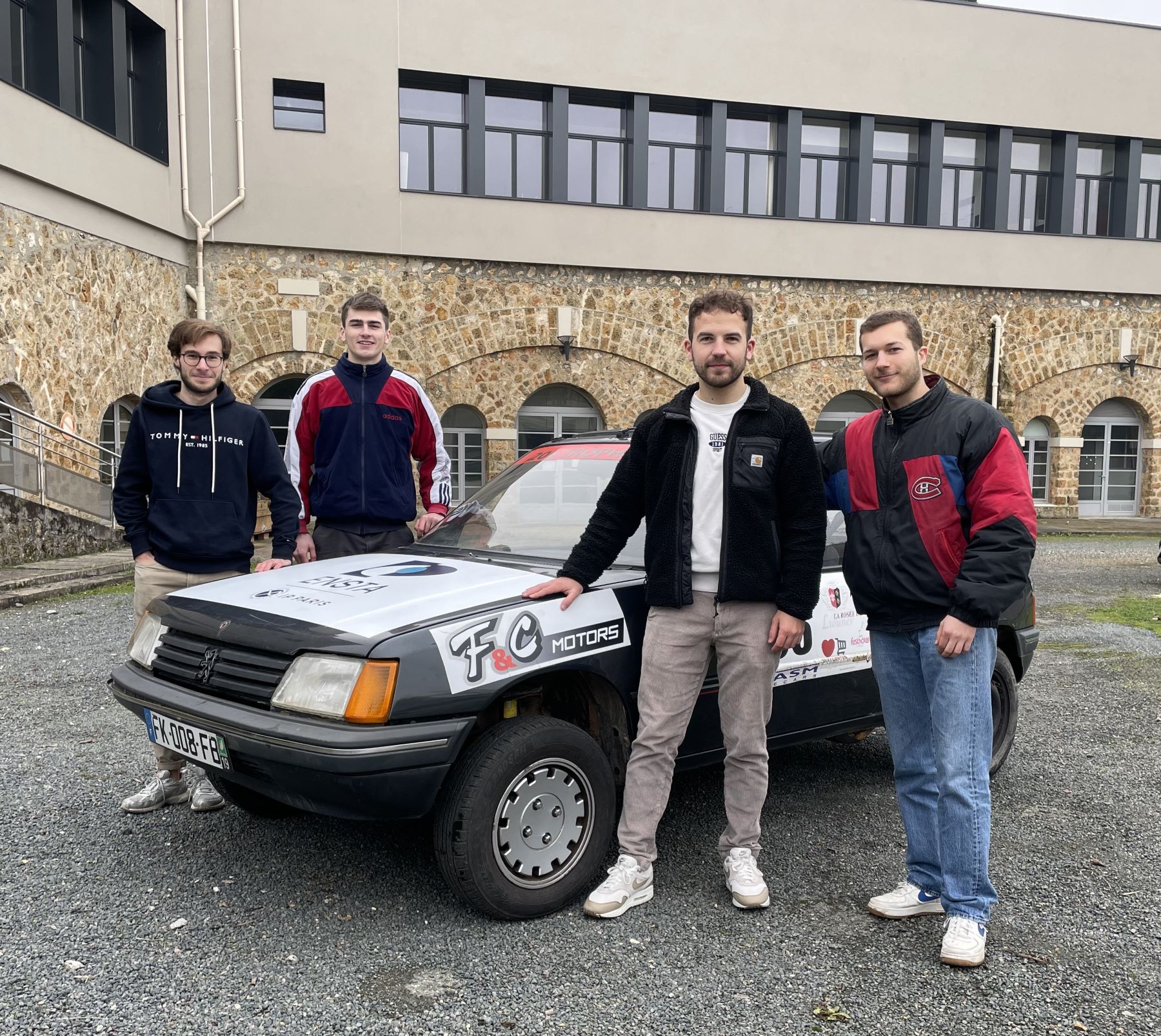 Mission accomplie pour le rétrofit de la 205 XT des élèves ingénieurs de l'ENSTA